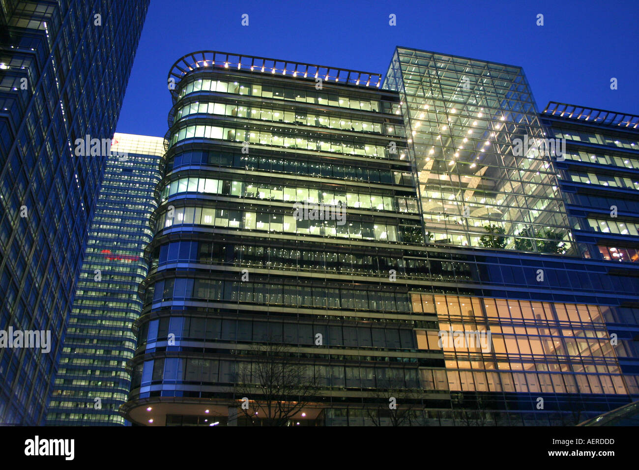 View of office buildings in Canary Wharf Stock Photo - Alamy