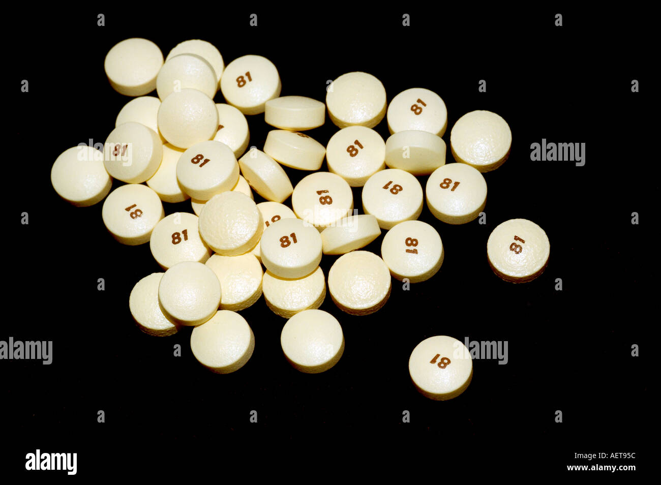 Aspirin low dose to prevent heart attacks Stock Photo Alamy