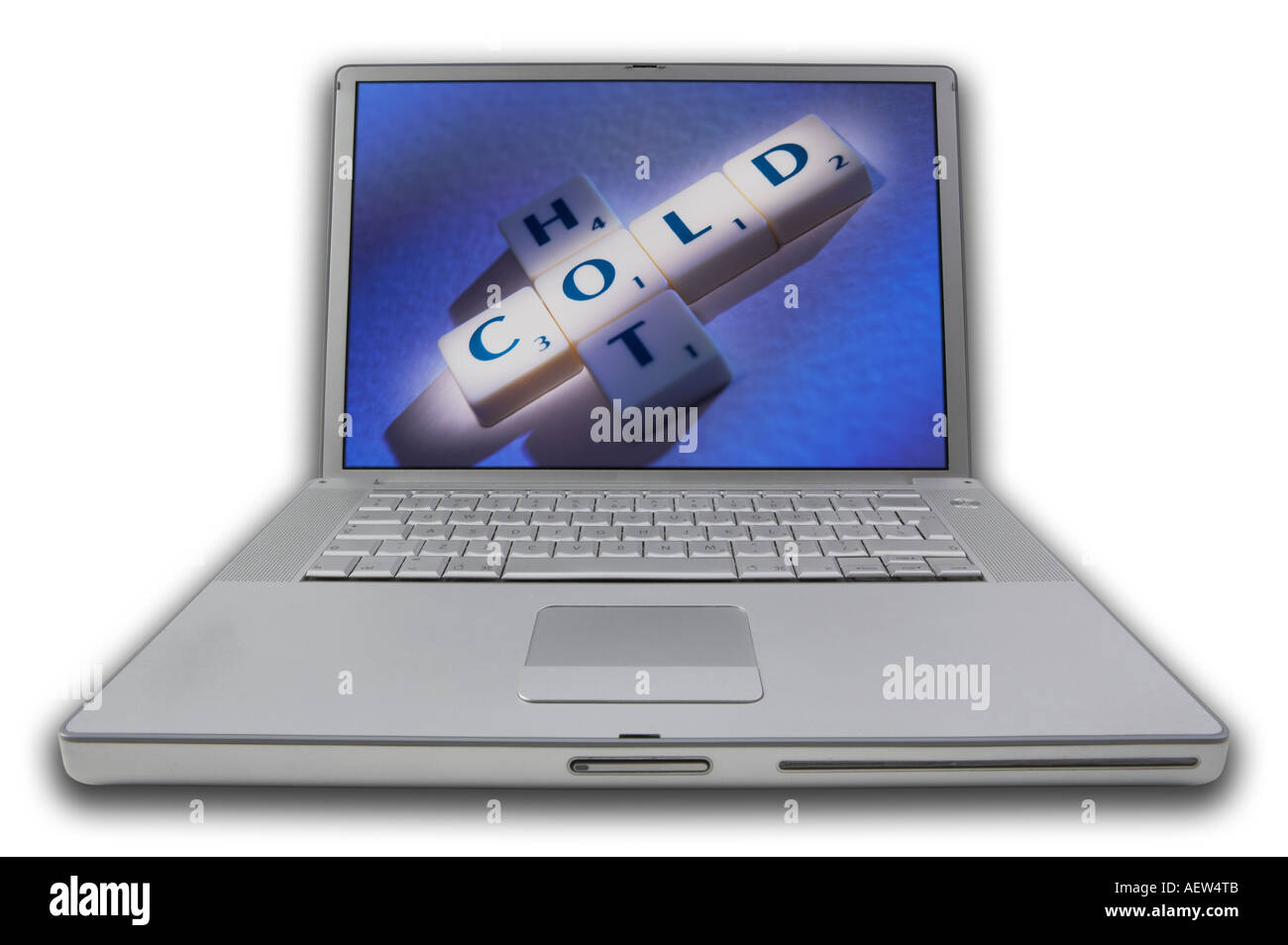 LAP TOP COMPUTER WITH SCRABBLE LETTERS ON SCREEN SPELLING WORDS HOT COLD Stock Photo