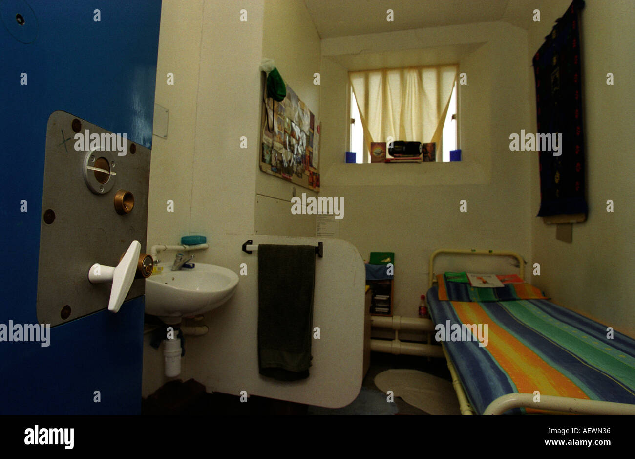 Prison cell at Portland Young Offenders Institution, Portland, Dorset, UK Stock Photo Alamy