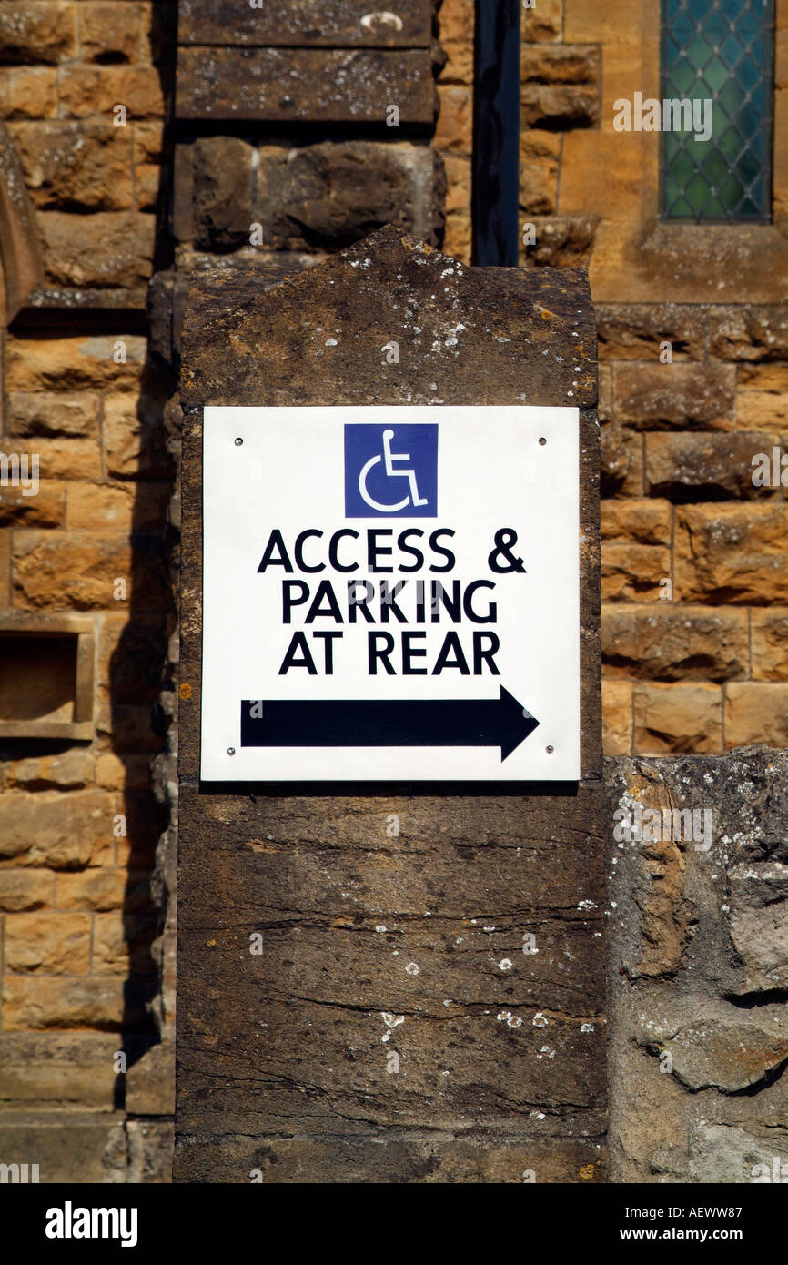 Handicapped Parking sign Stock Photo - Alamy