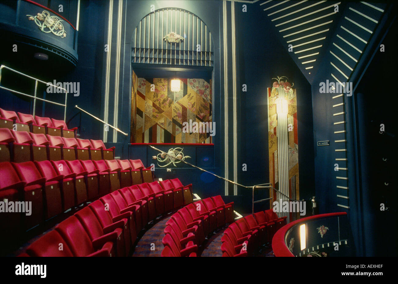 Whitehall Theatre London Stock Photo Alamy