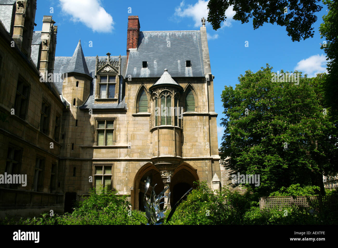 Hotel de cluny hi-res stock photography and images - Alamy