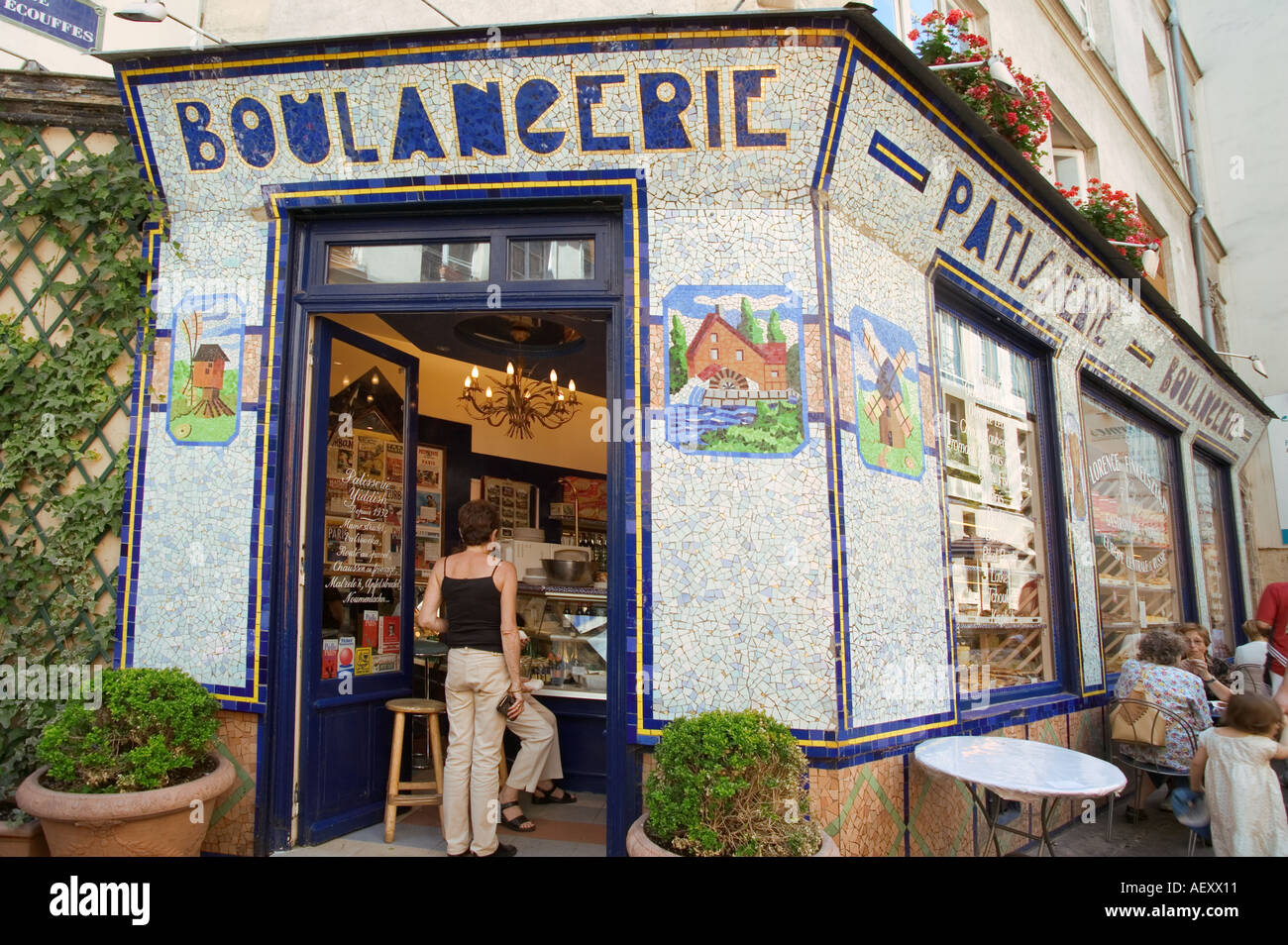 Jewish bakery paris hires stock photography and images Alamy