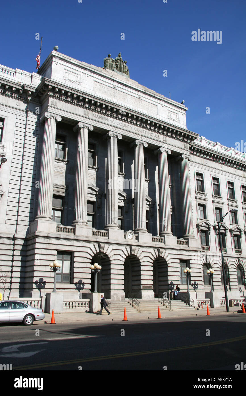 Mahoning County Courthouse Youngstown Ohio USA Stock Photo