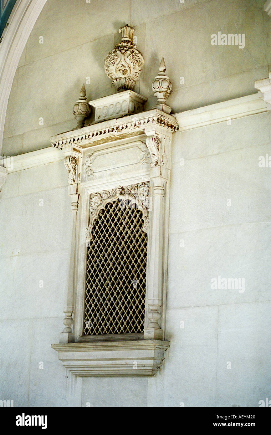 NPP71204 Ornate window of Imam Hasan Ali Shah s Dargah Islam for Agakhanis Anjirwadi Mazgaon Mumbai India Stock Photo