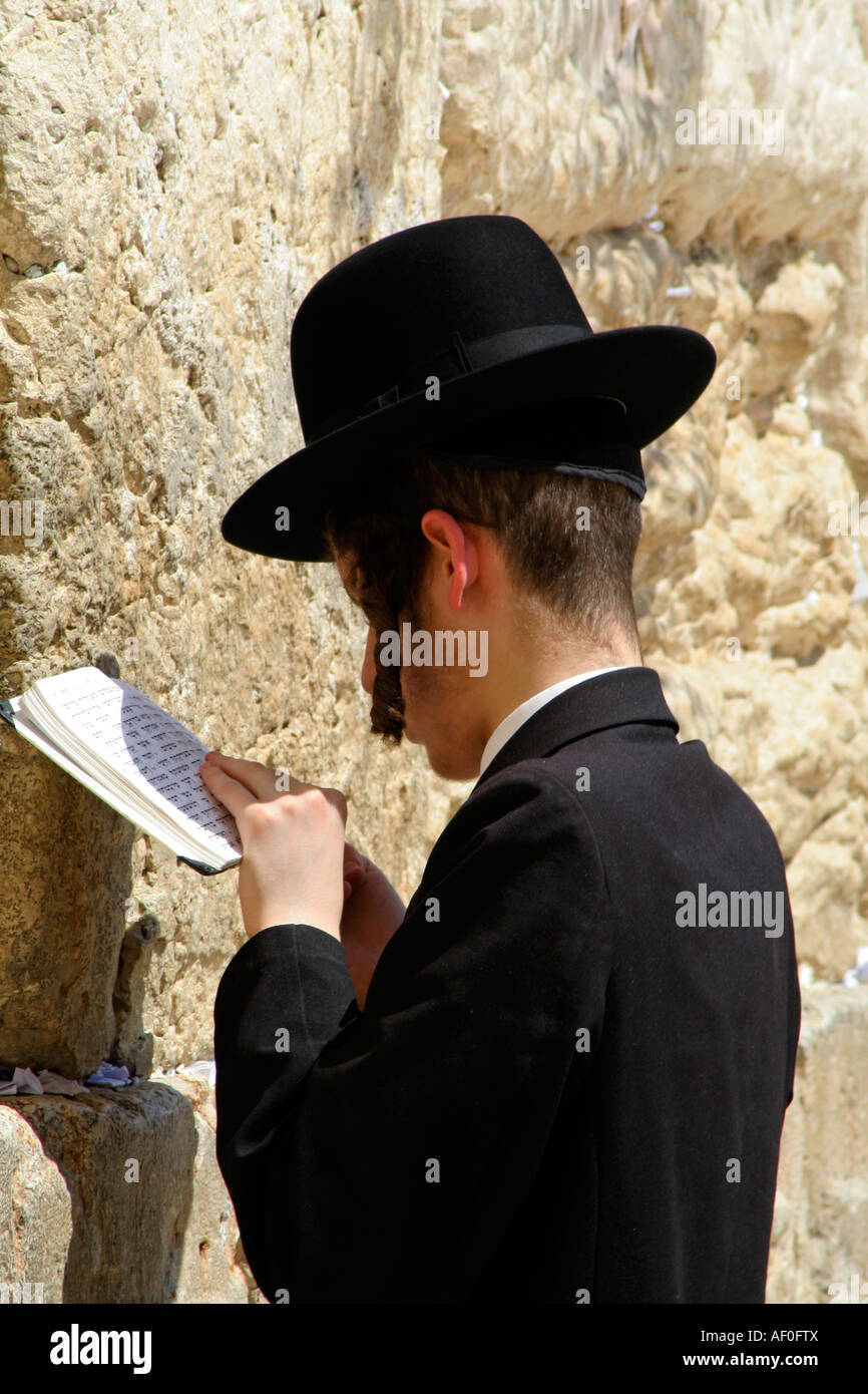 young hasidic jew at the wailing western wall jerusalem israel Stock Photo
