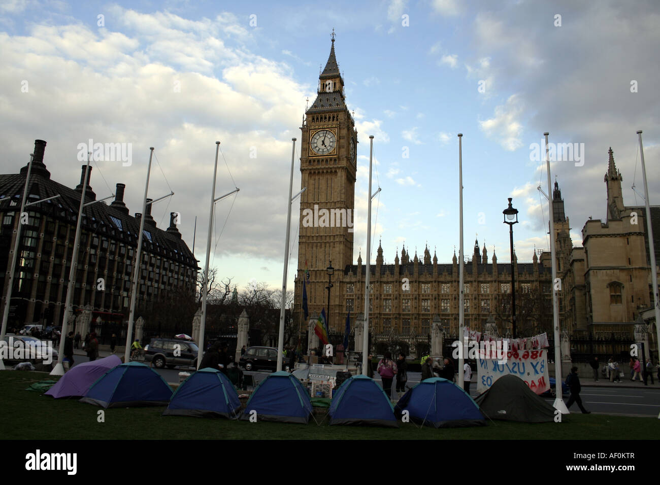 Anti Iraq war protester tents outside Big Ben and Houses of Parliament in London, England, March 21 2007 Stock Photo