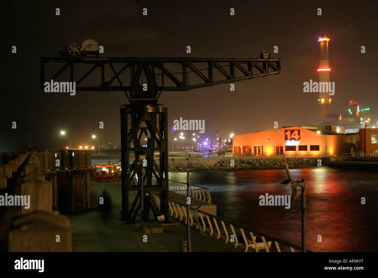 Tel aviv jetty hi-res stock photography and images - Alamy