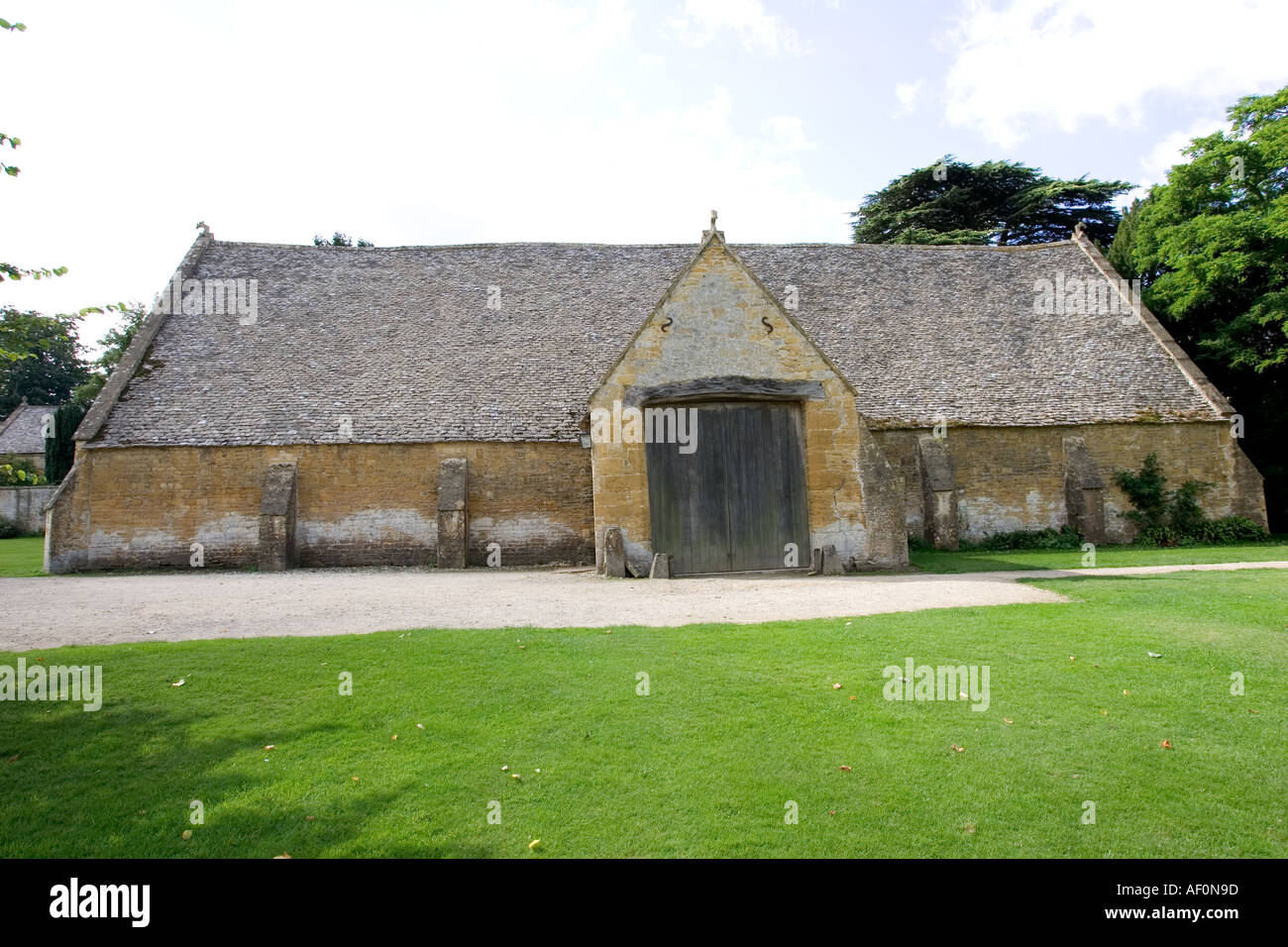 Old Tithe Barn At Stanway Manor House Stanton Cotswolds Uk Stock
