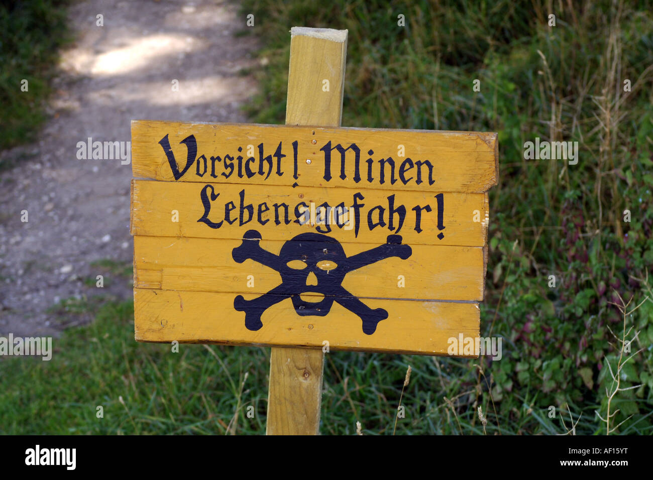 Minefield Sign written in German language Stock Photo - Alamy