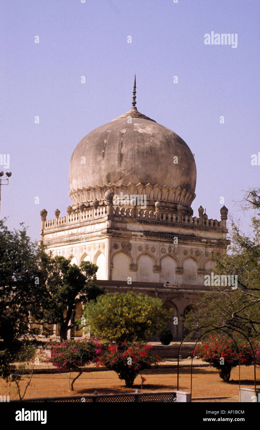 Hyderabad shashi tombs hi-res stock photography and images - Alamy
