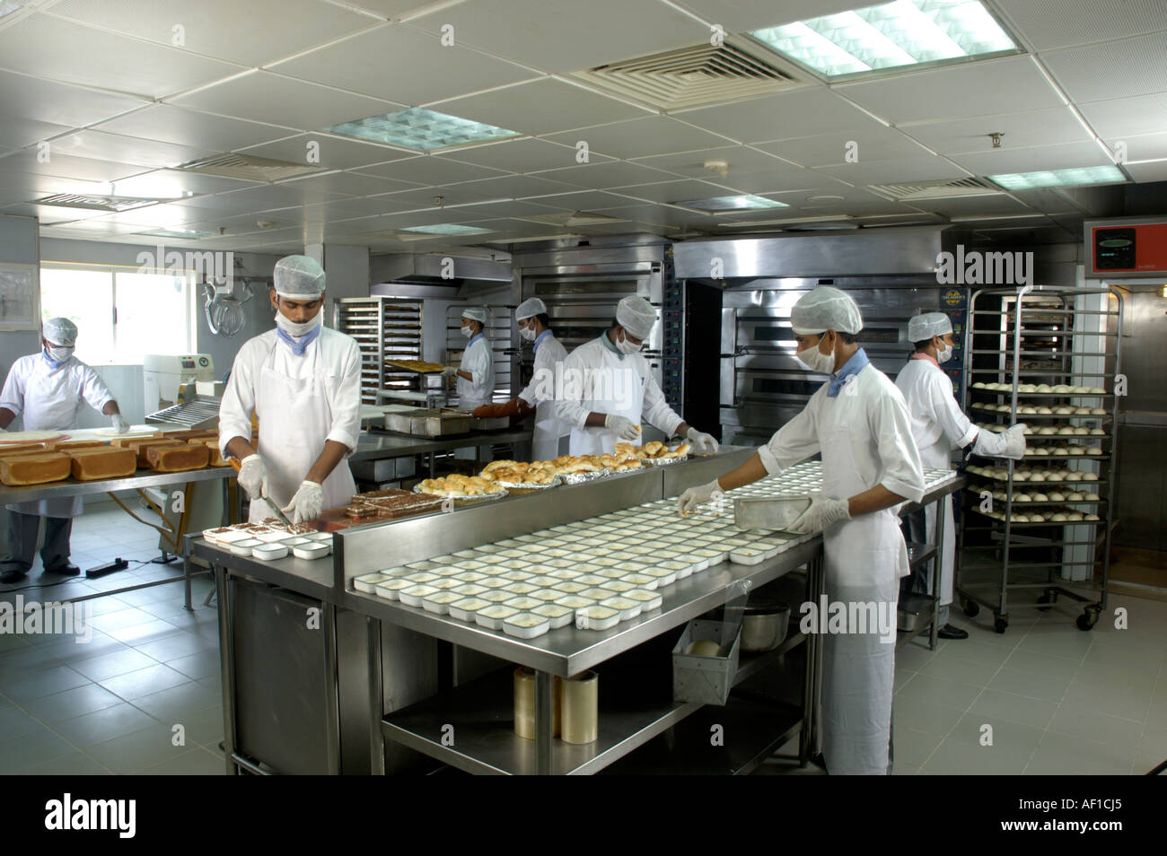 Processing staff hi-res stock photography and images - Alamy