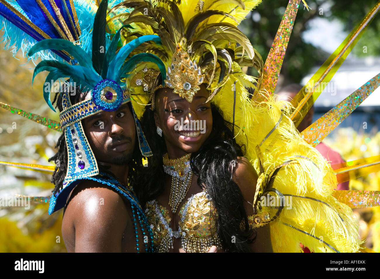 Couple notting hill carnival hi-res stock photography and images - Alamy