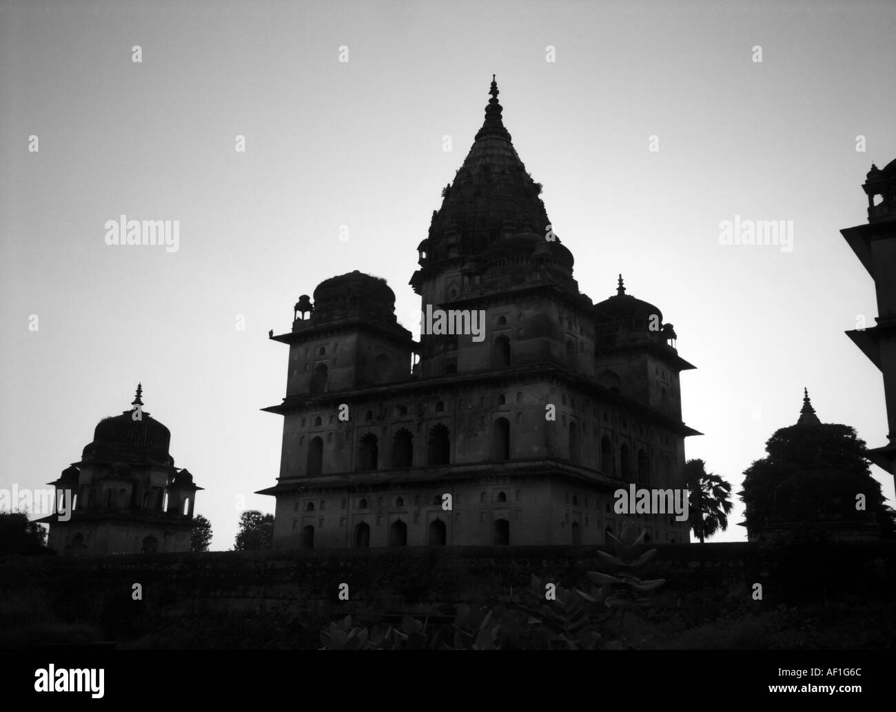 Large black and white mono hi-res stock photography and images - Alamy
