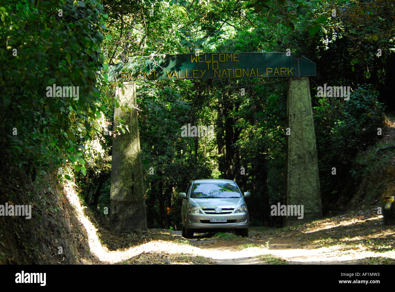 TOYOTA INNOVA MOVING THROUGH ROUGH JUNGLE ROADS OF SILENT VALLEY Stock  Photo - Alamy