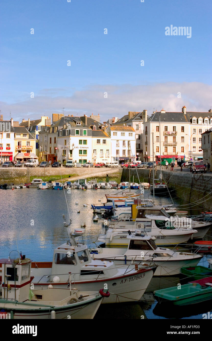 le-palais-harbor-belle-ile-capital-morbihan-brittany-france-stock-photo