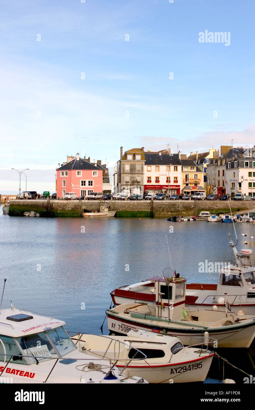 le-palais-harbor-belle-ile-capital-morbihan-brittany-france-stock-photo