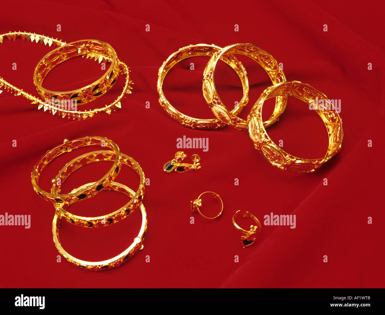 Gold bangles designs hires stock photography and images Alamy