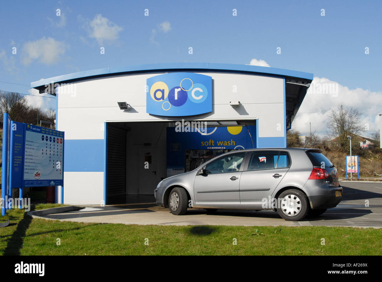 Arc car wash hires stock photography and images Alamy