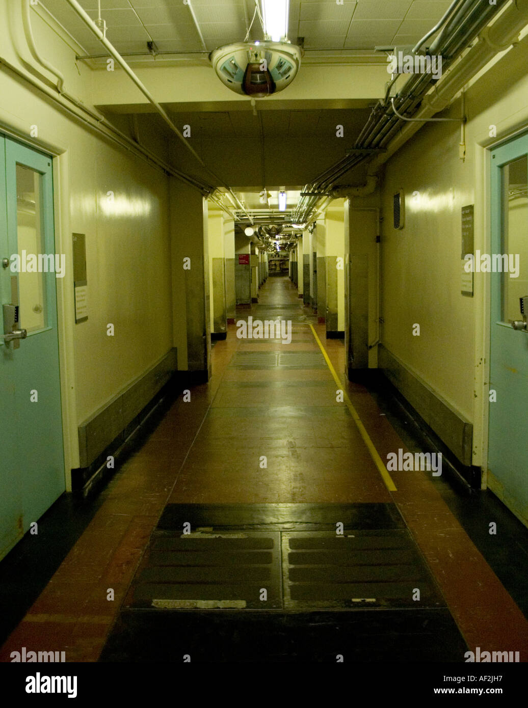 Hospital basement hi-res stock photography and images - Alamy
