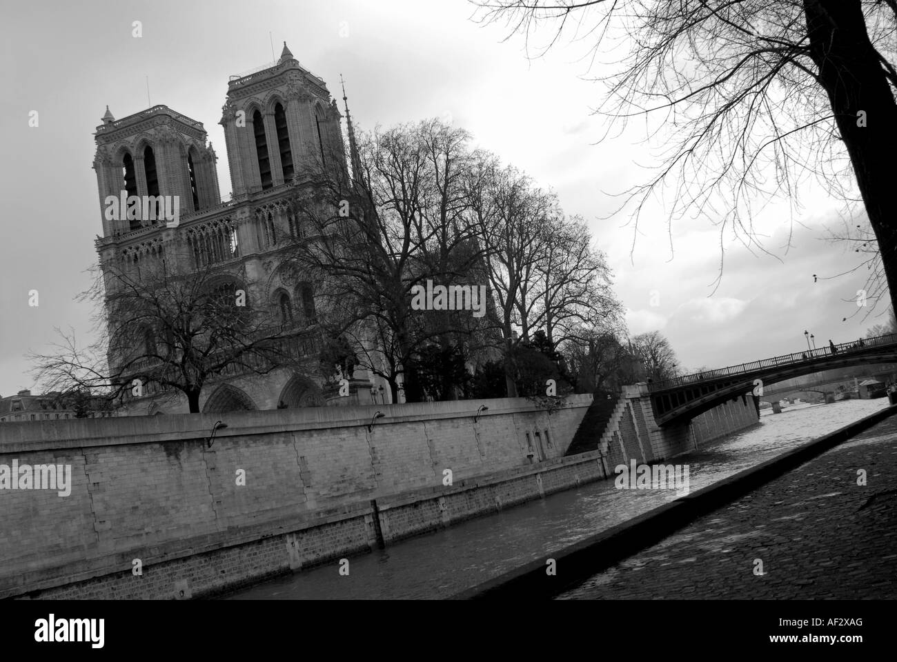 Quay of the river seine Black and White Stock Photos & Images - Alamy