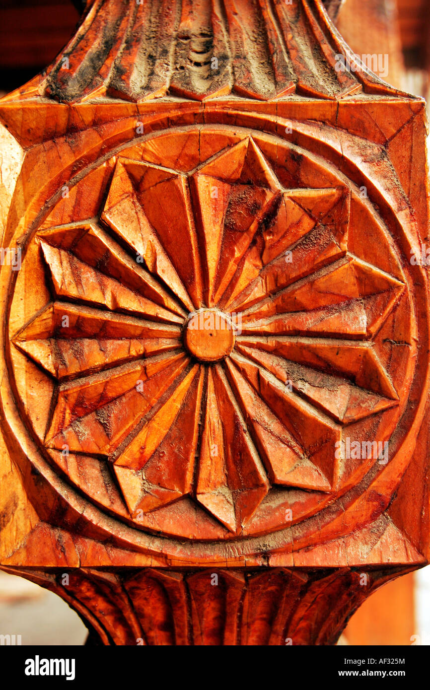 Indian Chief Wood Carving High Resolution Stock Photography and Images ...