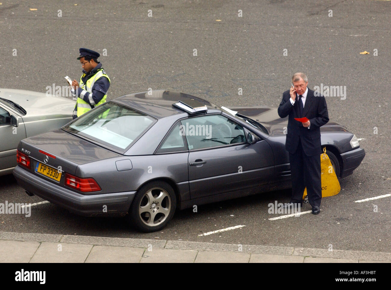 Car clamp hires stock photography and images Alamy