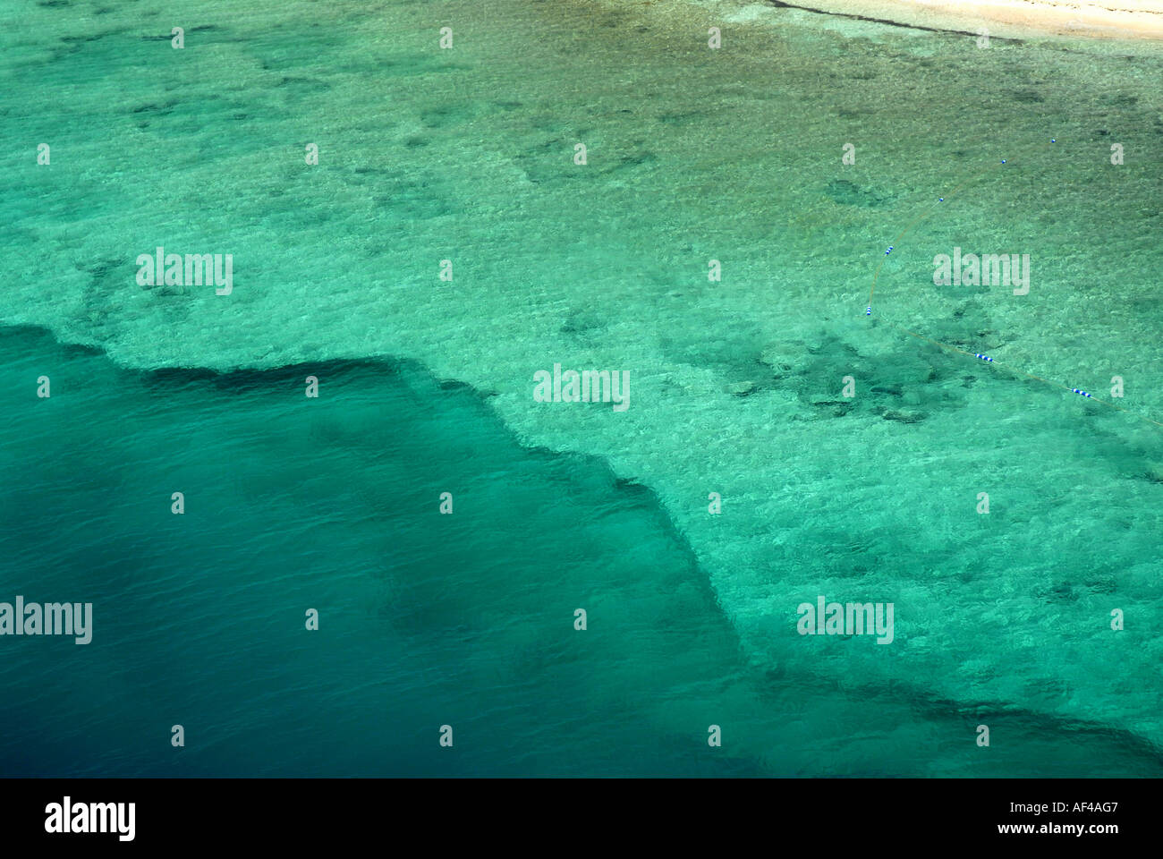 How deep is the ocean near grand turk - Trending Simple