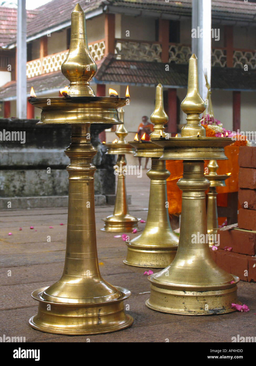 Brass lamps hi-res stock photography and images - Alamy