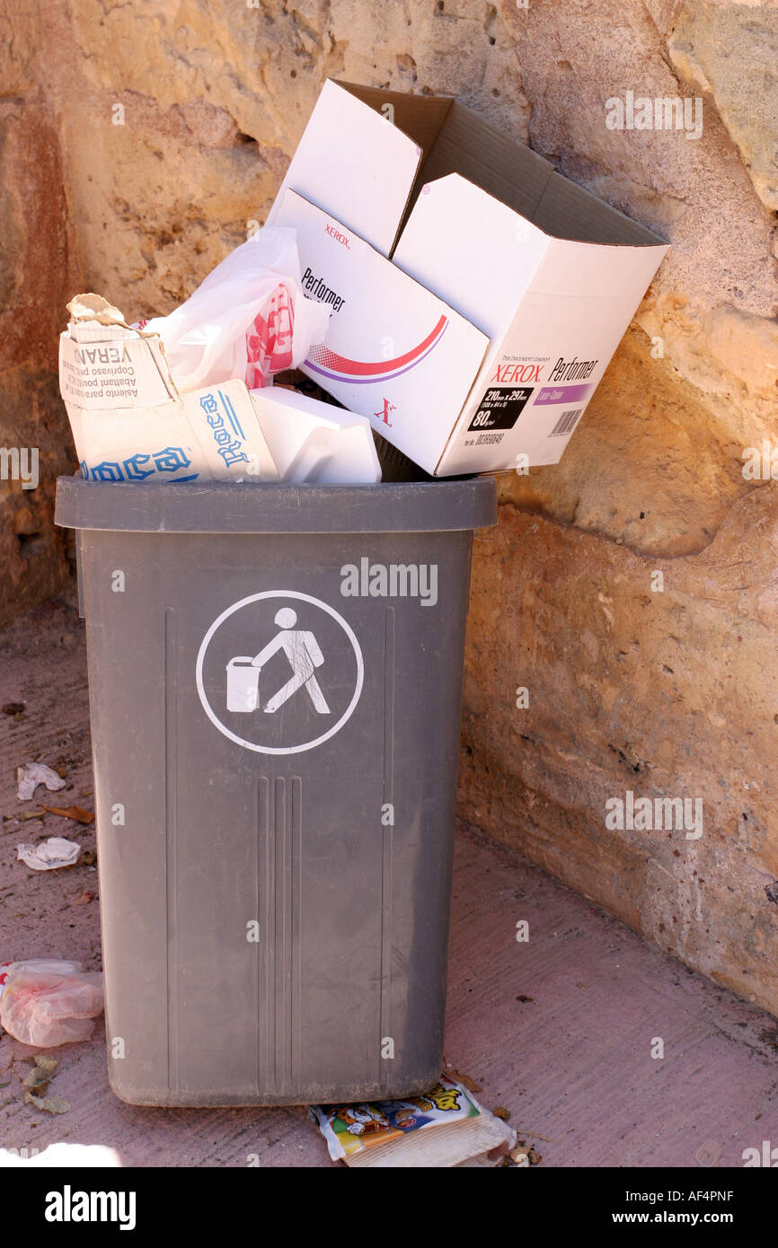 Overfull rubbish bin hi-res stock photography and images - Alamy