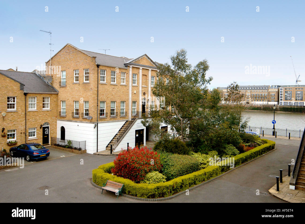 sophia square rotherhithe street london england uk Stock Photo Alamy