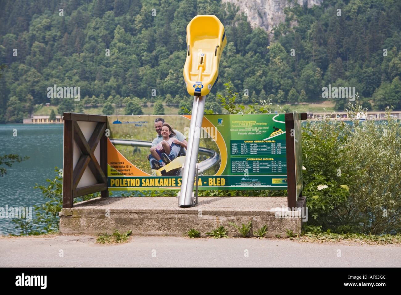 Summer tobogganing hires stock photography and images Alamy