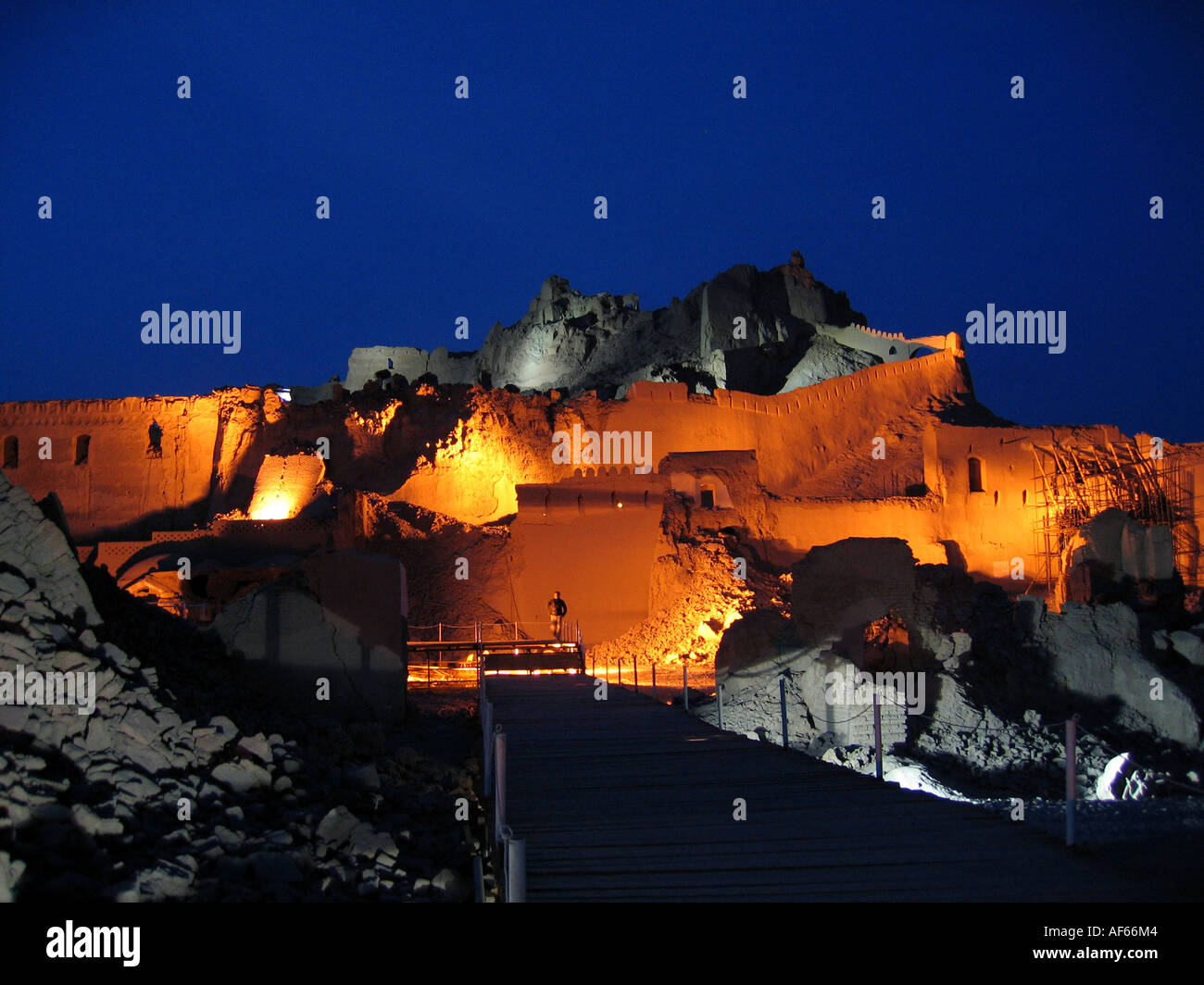 View of the old citadel (Arg e Bam) in Bam a year after the earthquake that destroyed the whole city, Iran, November 2004 Stock Photo