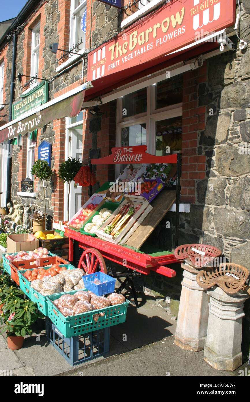 'The Barrow' fruit and vegetable shop Moira, County Down, Northern Ireland Stock Photo Alamy