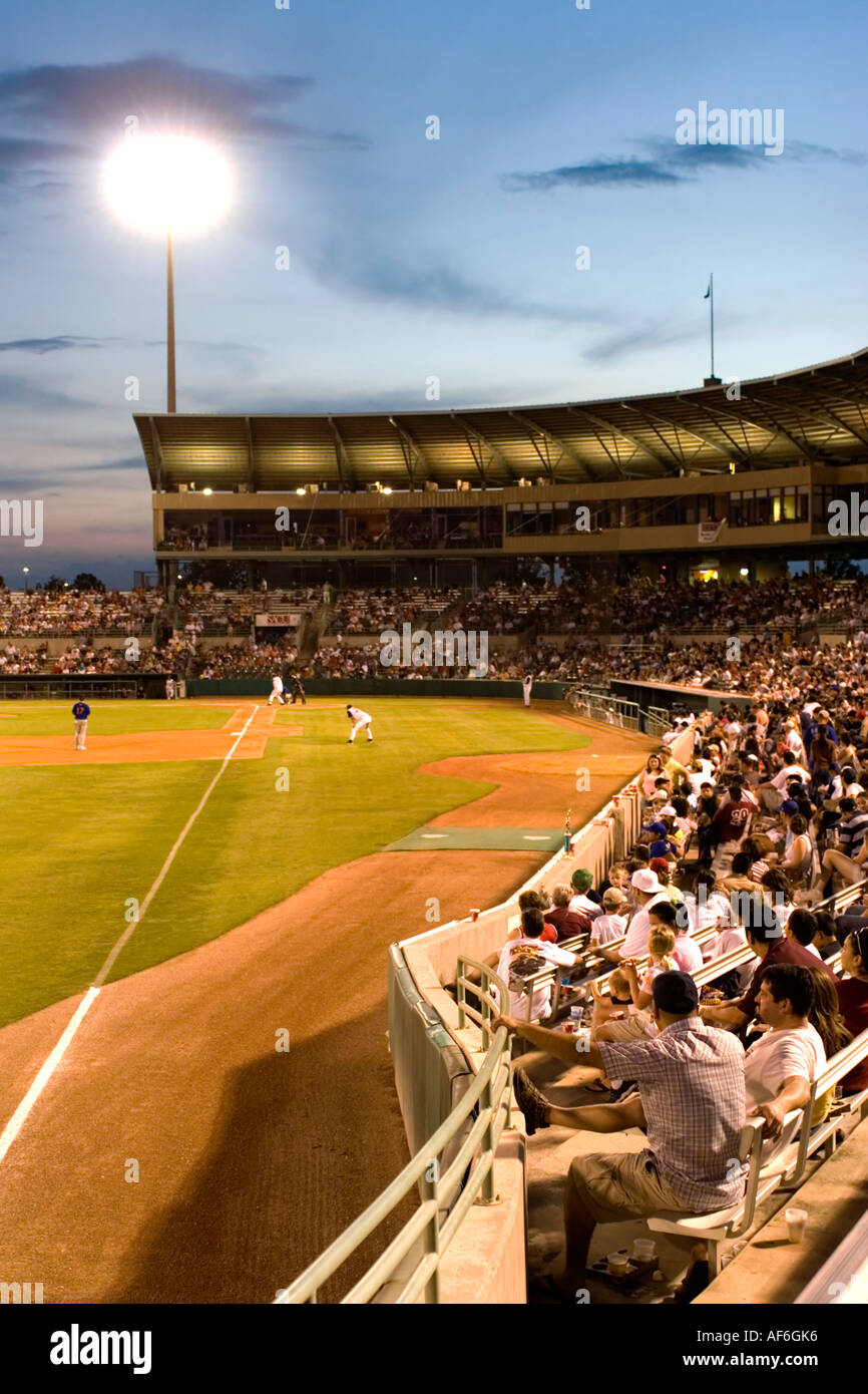 Baseball field stands 3rd base outfield Stock Photo Alamy
