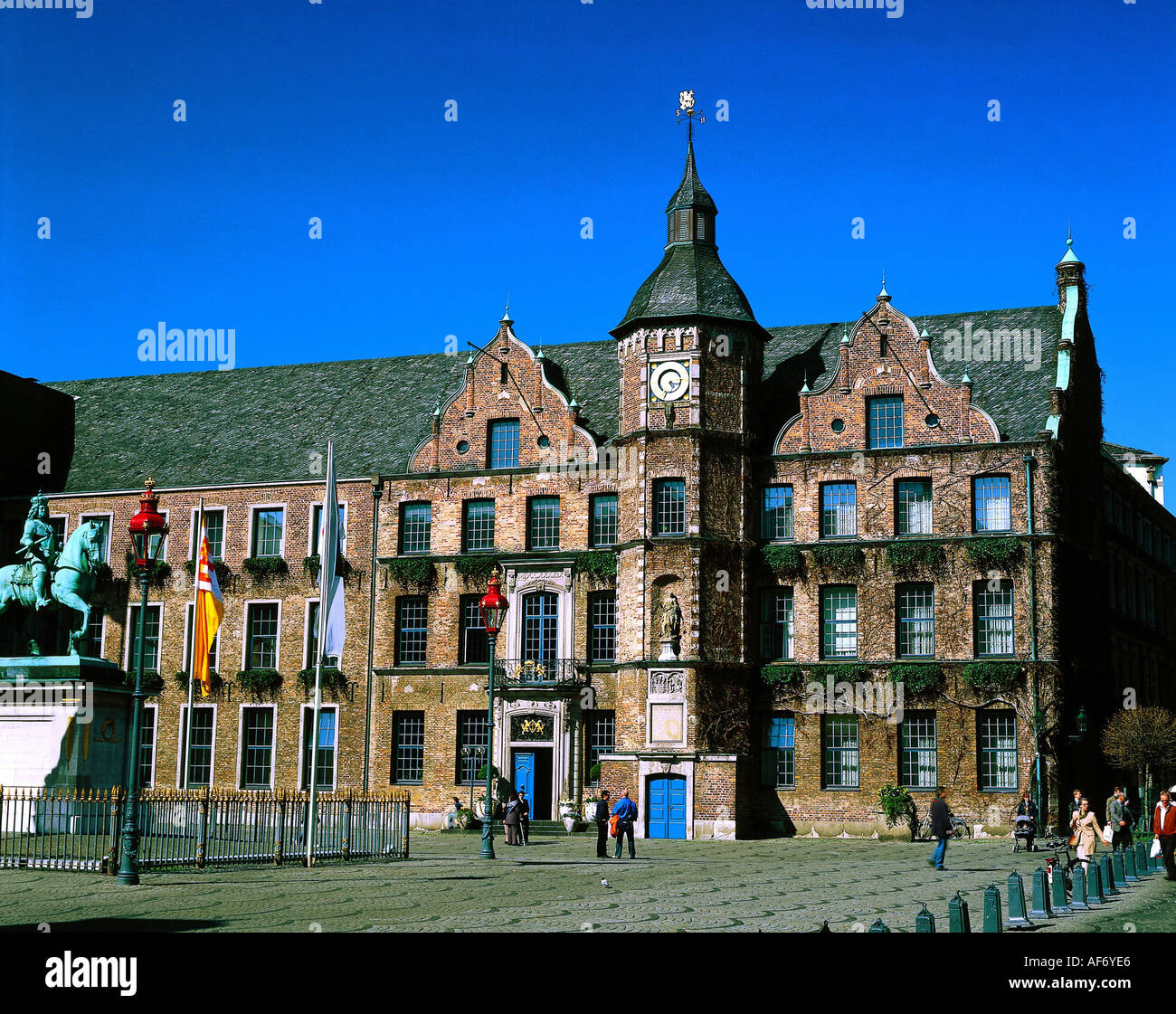 geography / travel, Germany, Northrhine Westphalia, Duesseldorf, buildings, town hall with clock tower and equestrian statue of elector Jan Wellem, market square, Additional-Rights-Clearance-Info-Not-Available Stock Photo