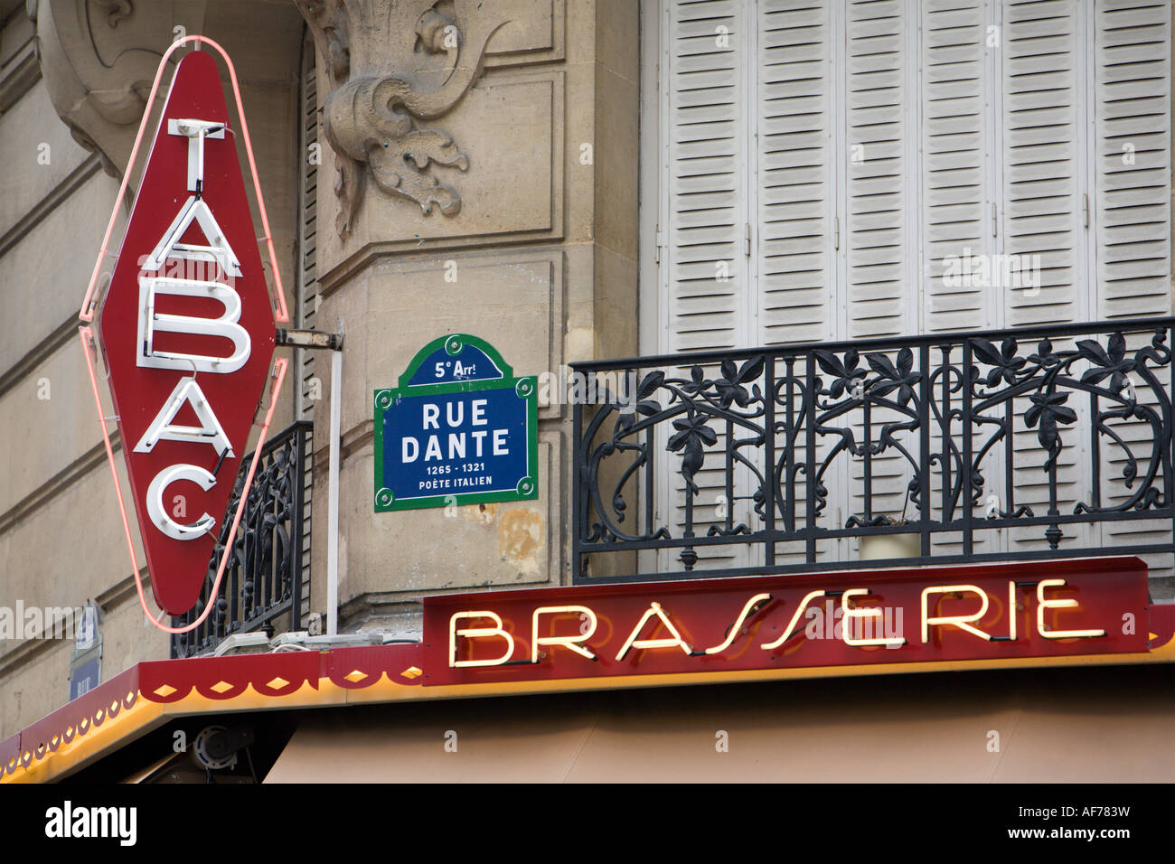 Tabac paris hi-res stock photography and images - Alamy