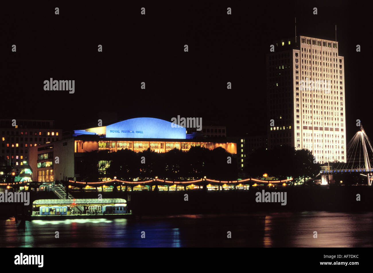 Royal festival hall at night hi-res stock photography and images - Alamy