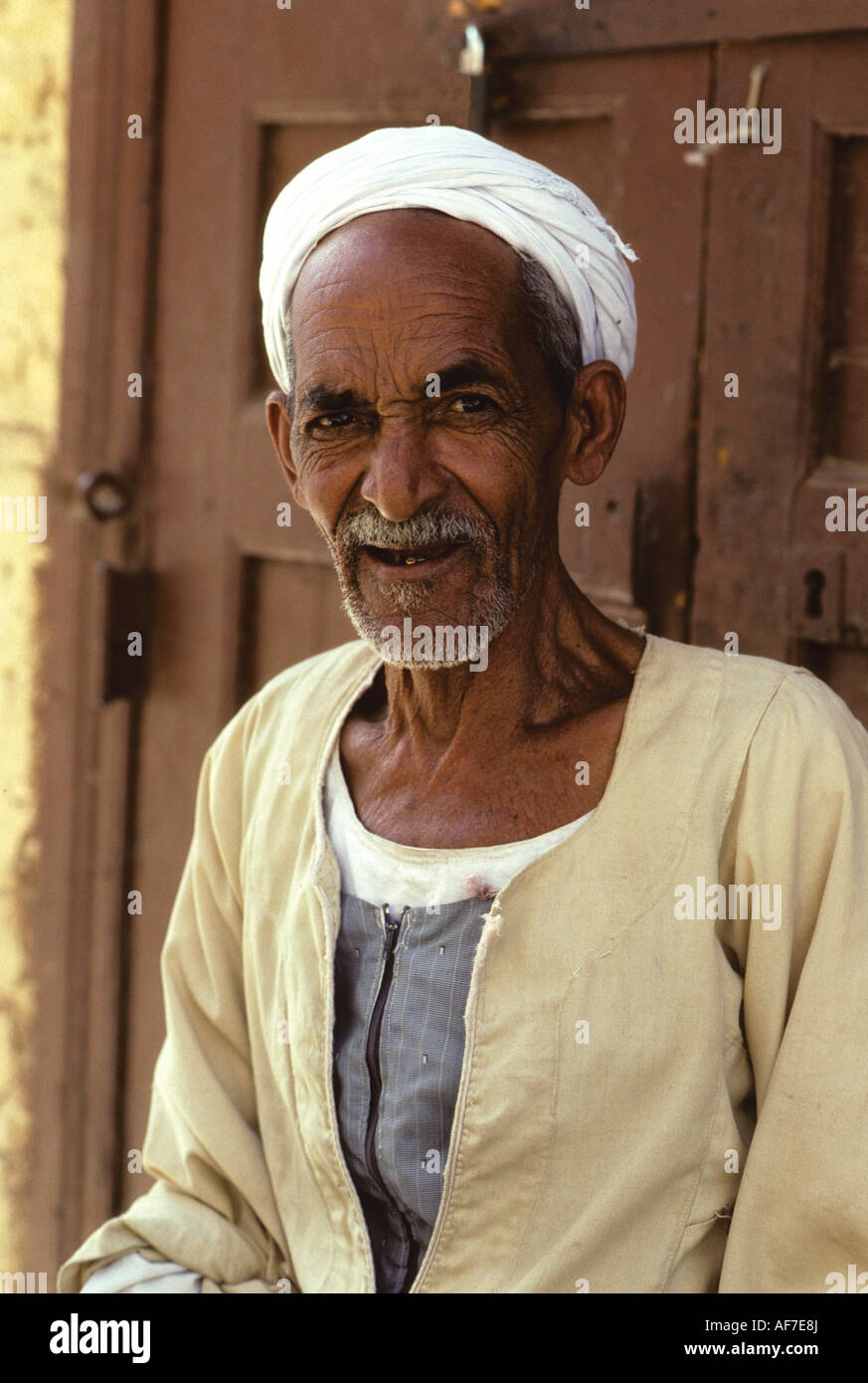 Egyptian market trader luxor egypt hi-res stock photography and images ...