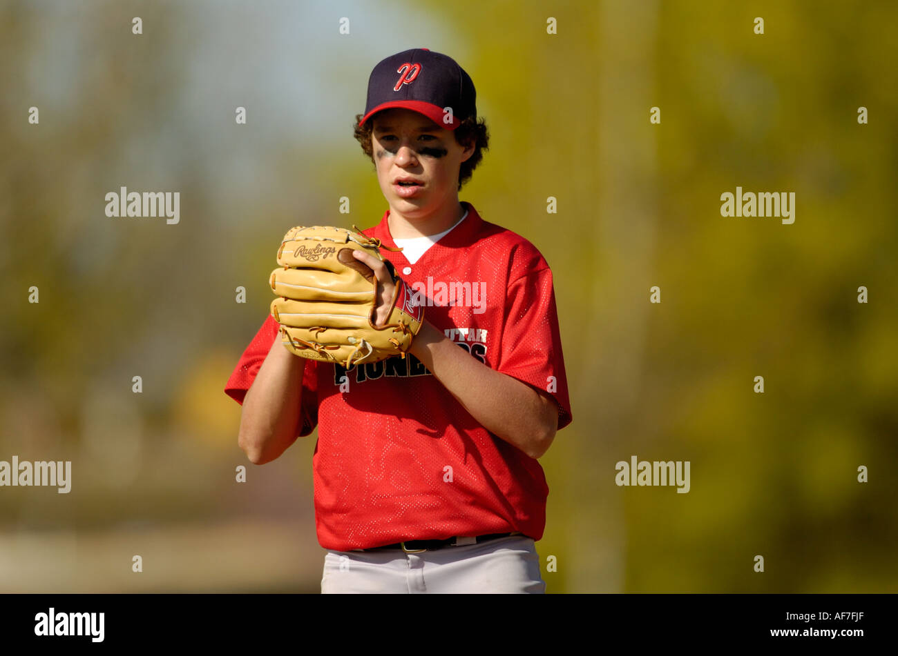 Teenager baseball player hi-res stock photography and images - Alamy
