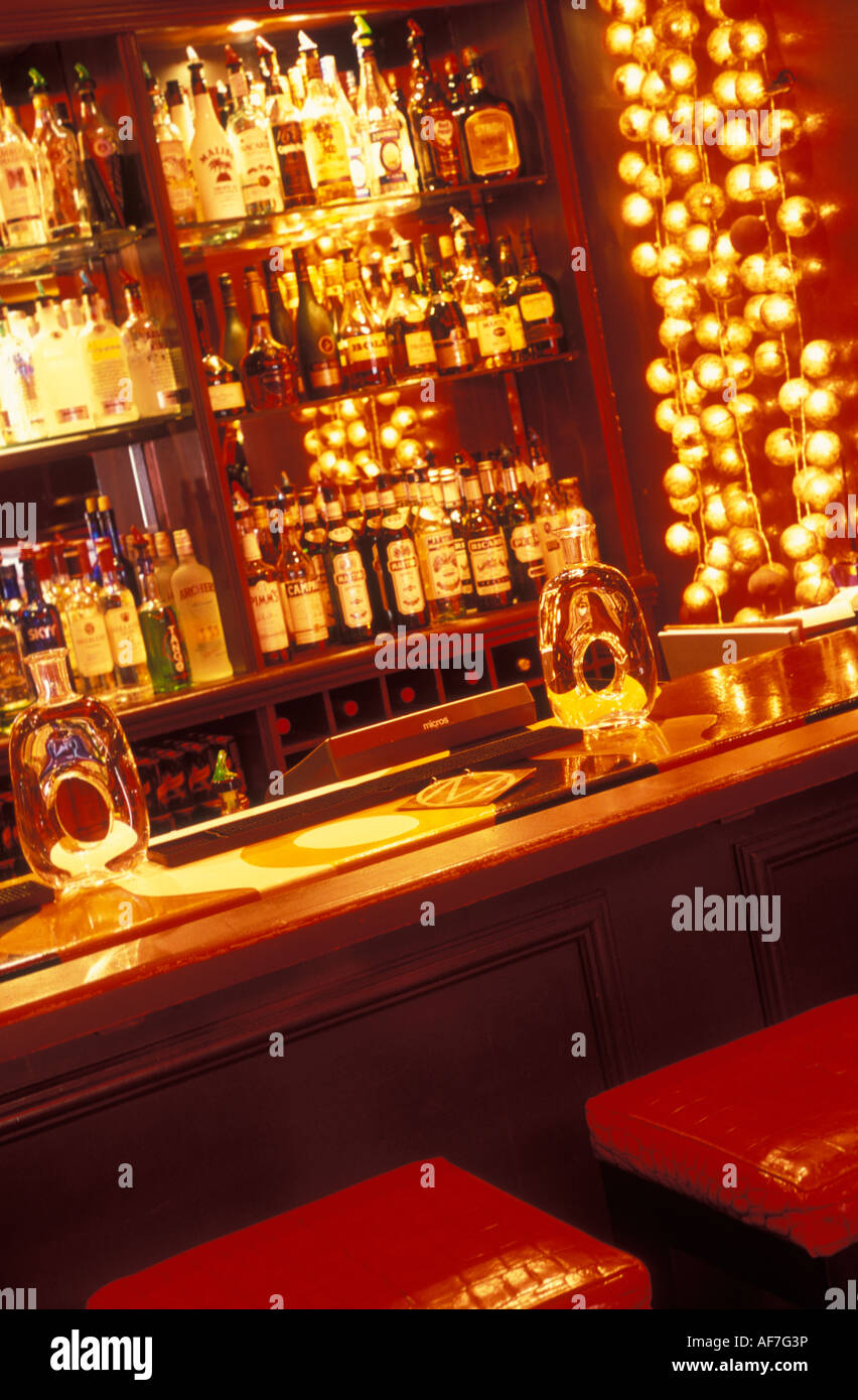 M bar hi-res stock photography and images - Alamy