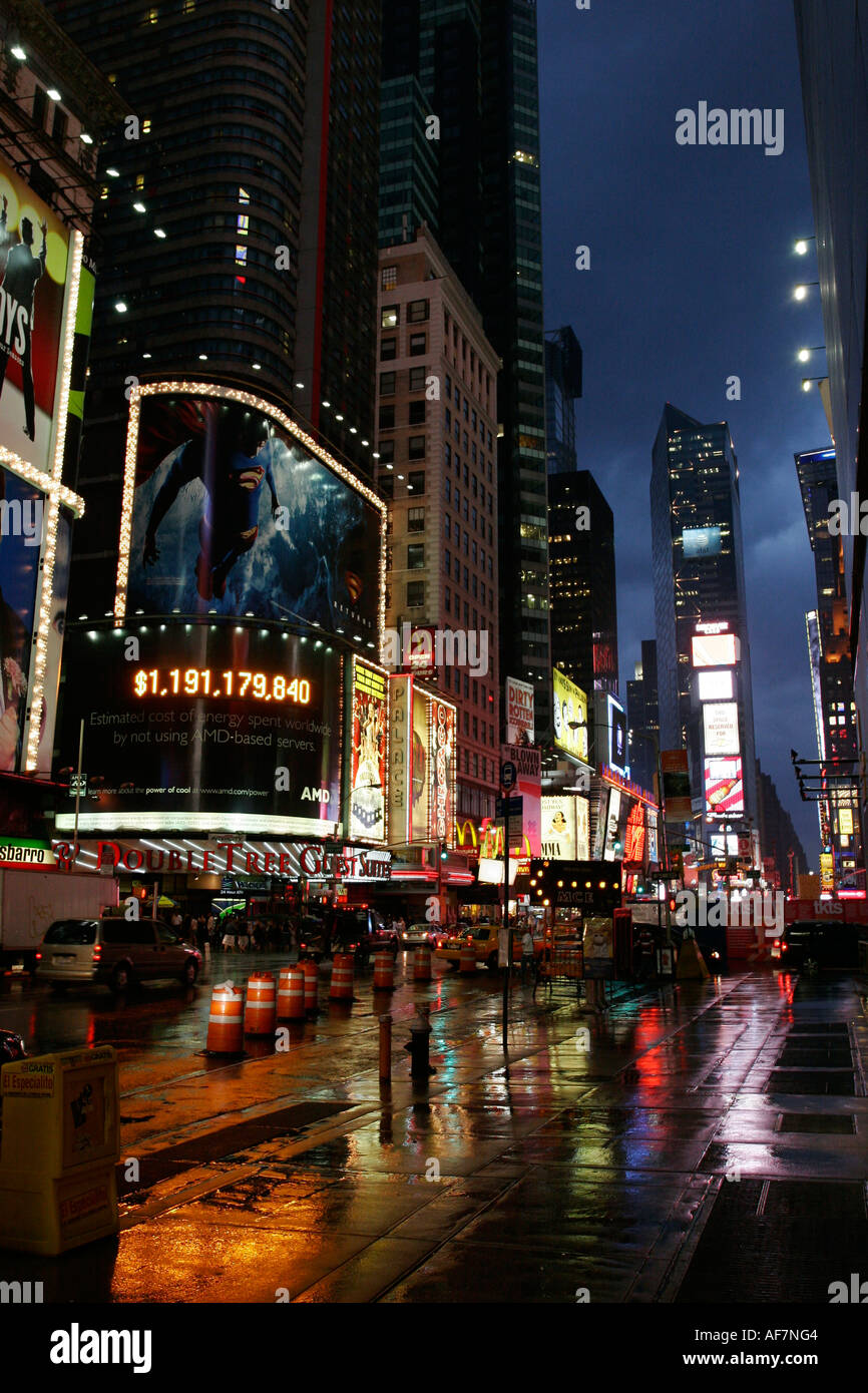 Times Square Reflection, Manhattan, GUILLAUME GAUDET · Art