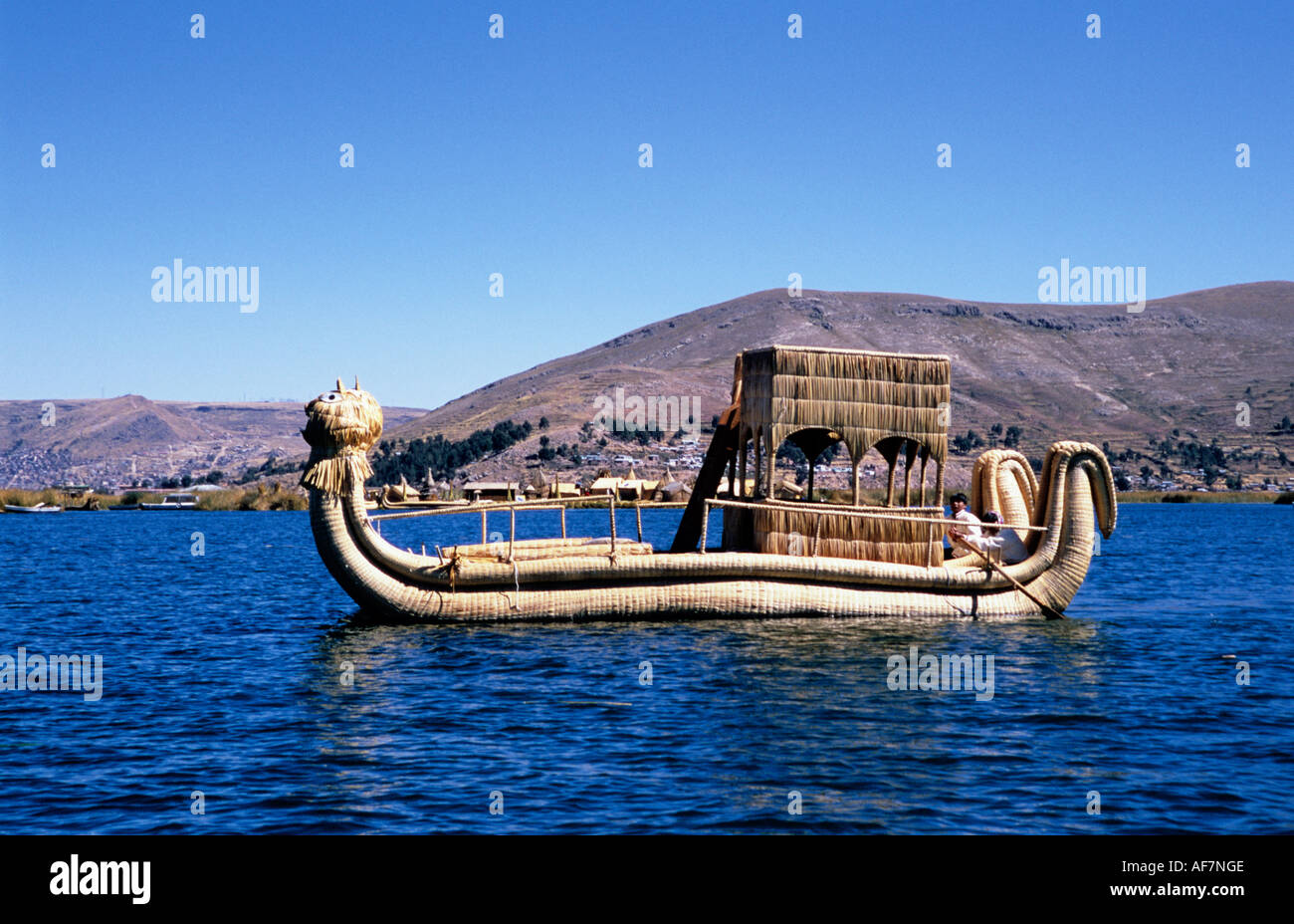 Peruvian Reed Boat Reed boat on Lake Titicaca Peru Stock Photo - Alamy