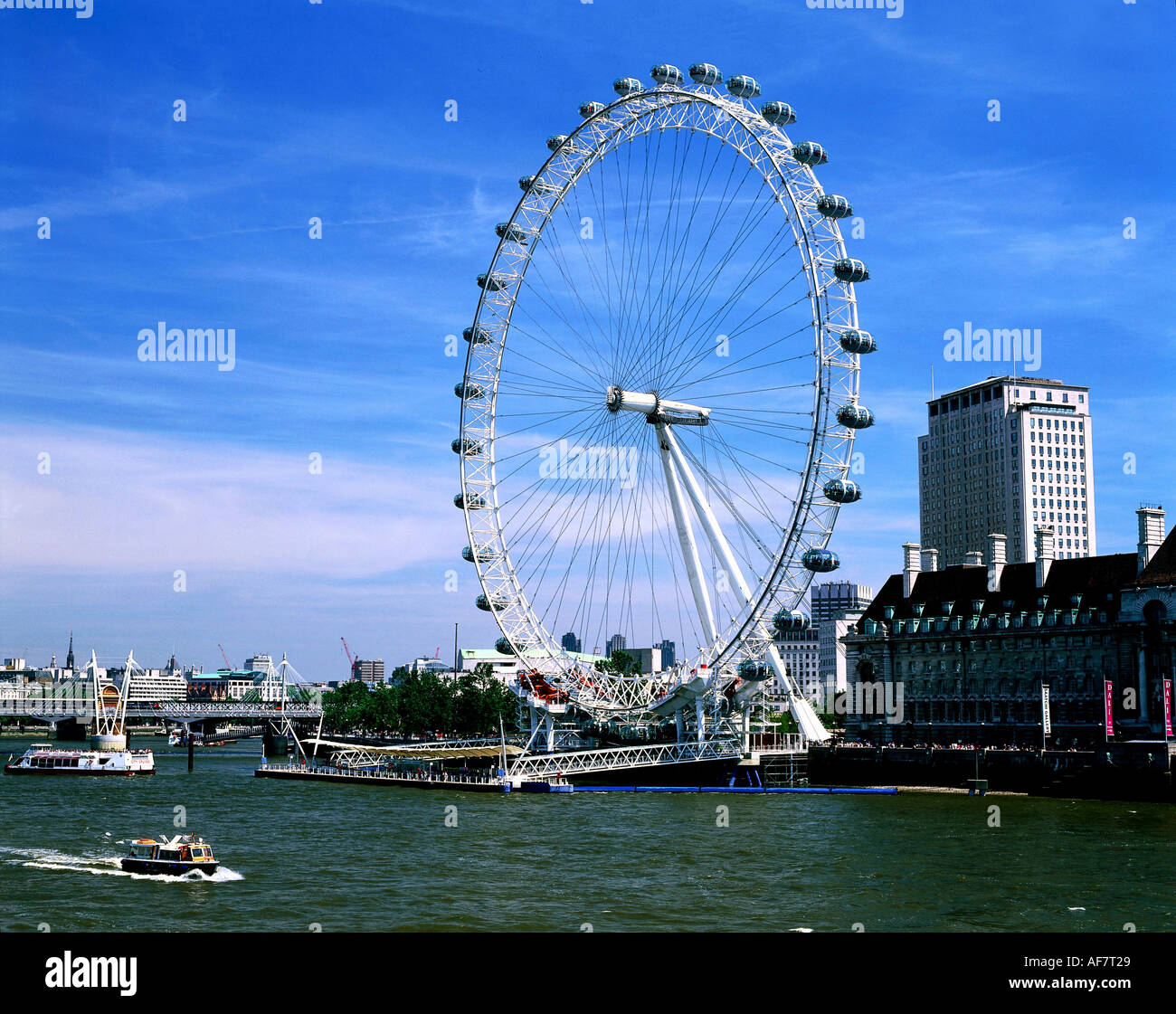 London eye country hall hi-res stock photography and images - Alamy