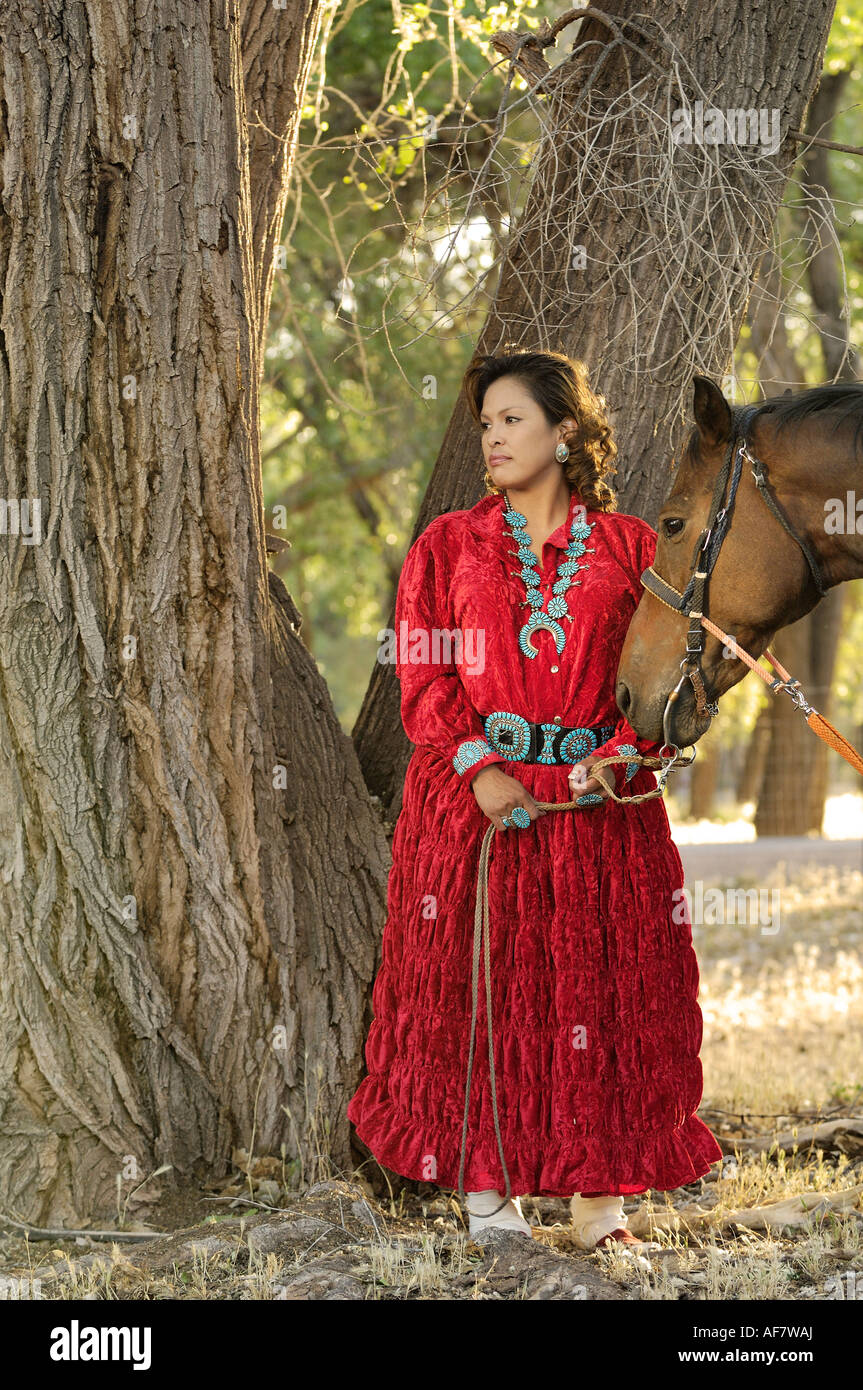 Shalinda Johnson in traditional Navajo attire at Canyon de Chelly Stock Photo
