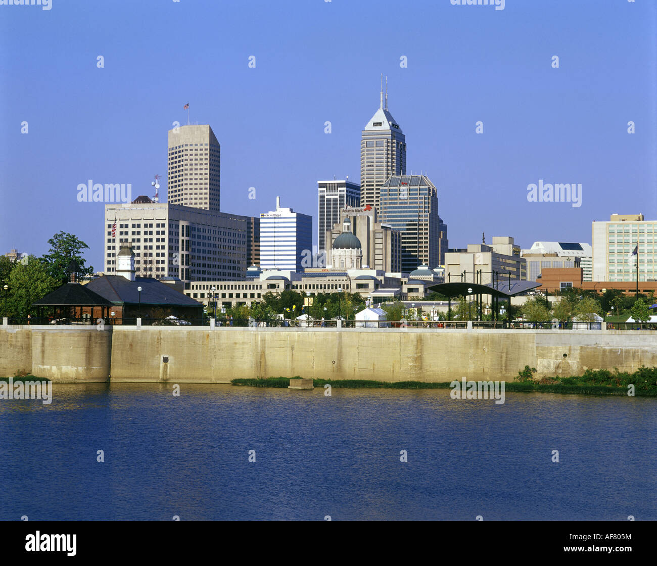 Downtown skyline white river indianapolis hires stock photography and
