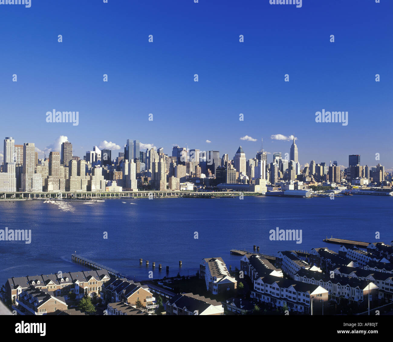 MIDTOWN SKYLINE MANHATTAN NEW YORK CITY USA Stock Photo - Alamy