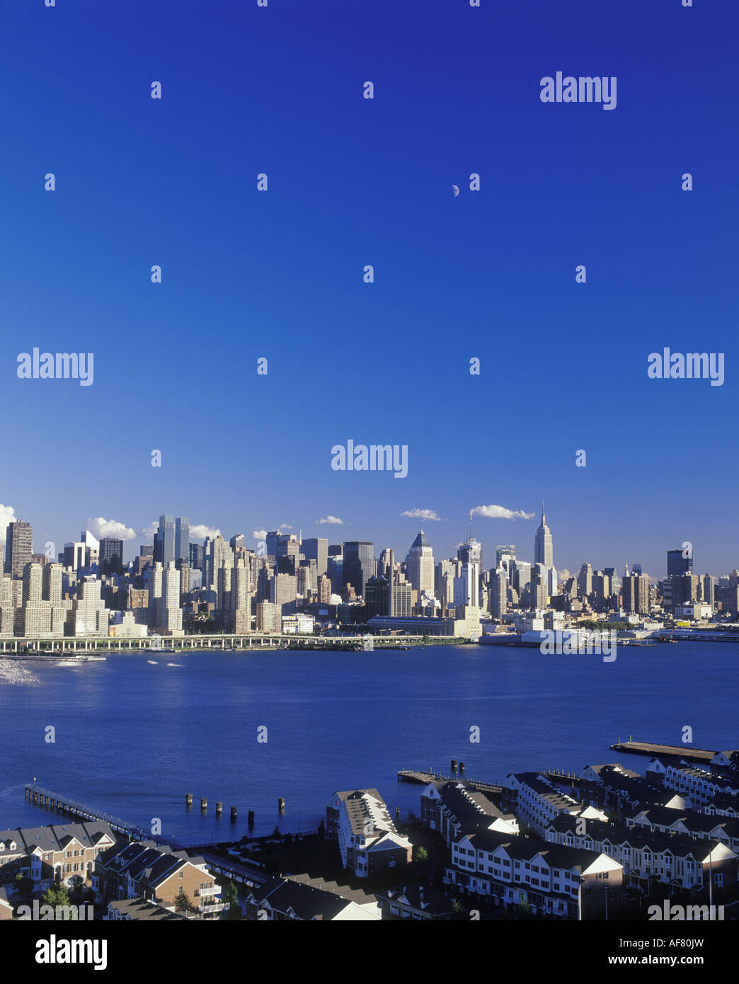 MIDTOWN SKYLINE MANHATTAN NEW YORK CITY USA Stock Photo - Alamy