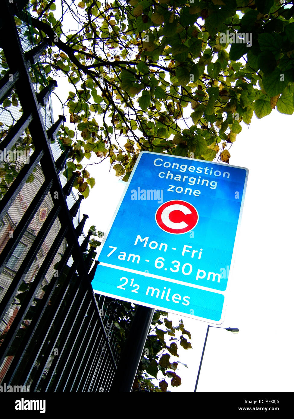 london-congestion-charge-sign-stock-photo-alamy